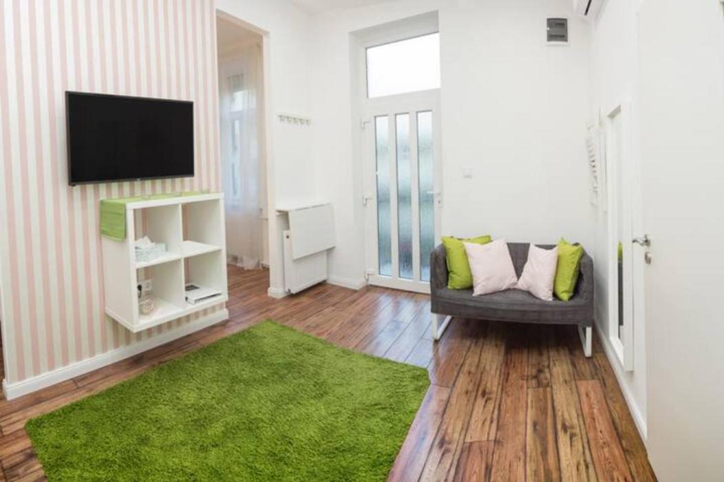 Hi-Bp Design Home Apartments In The Heart Of Budapest Bagian luar foto