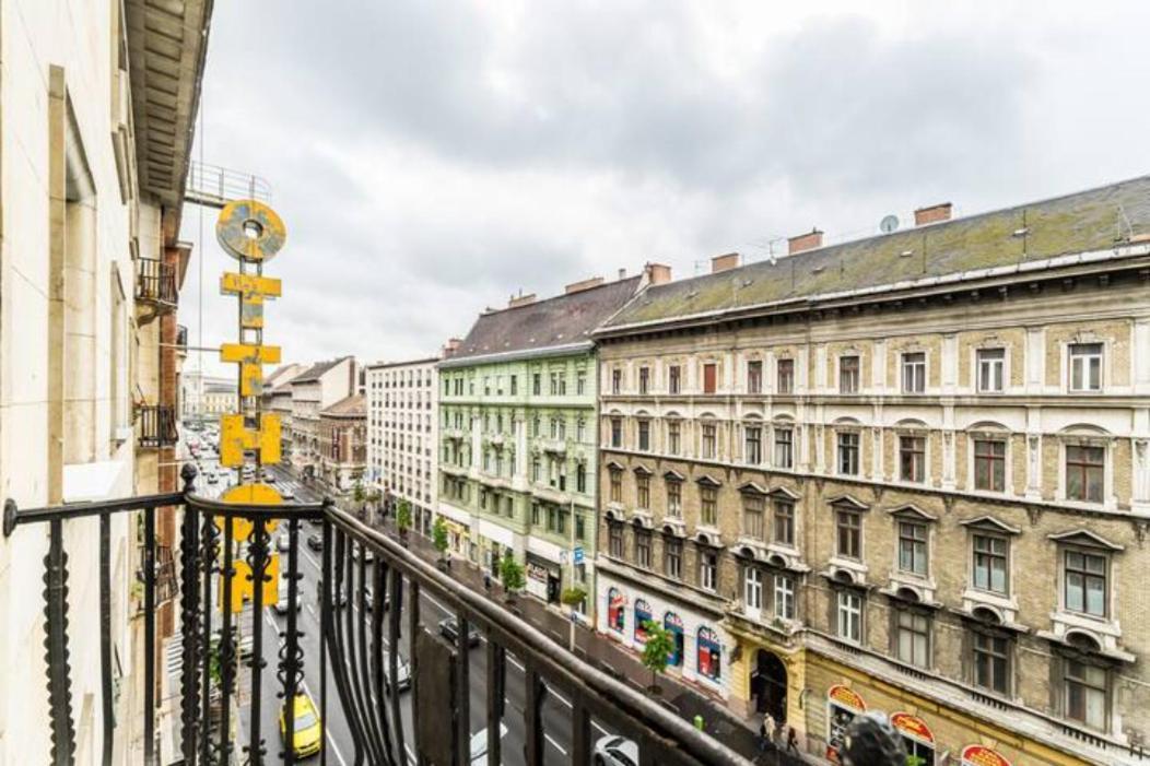 Hi-Bp Design Home Apartments In The Heart Of Budapest Bagian luar foto