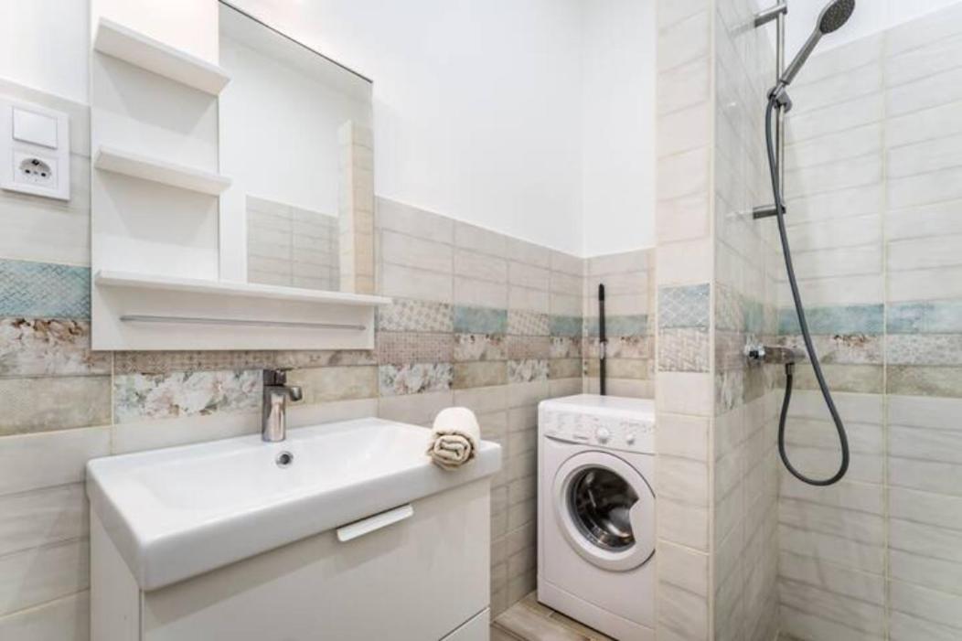Hi-Bp Design Home Apartments In The Heart Of Budapest Bagian luar foto