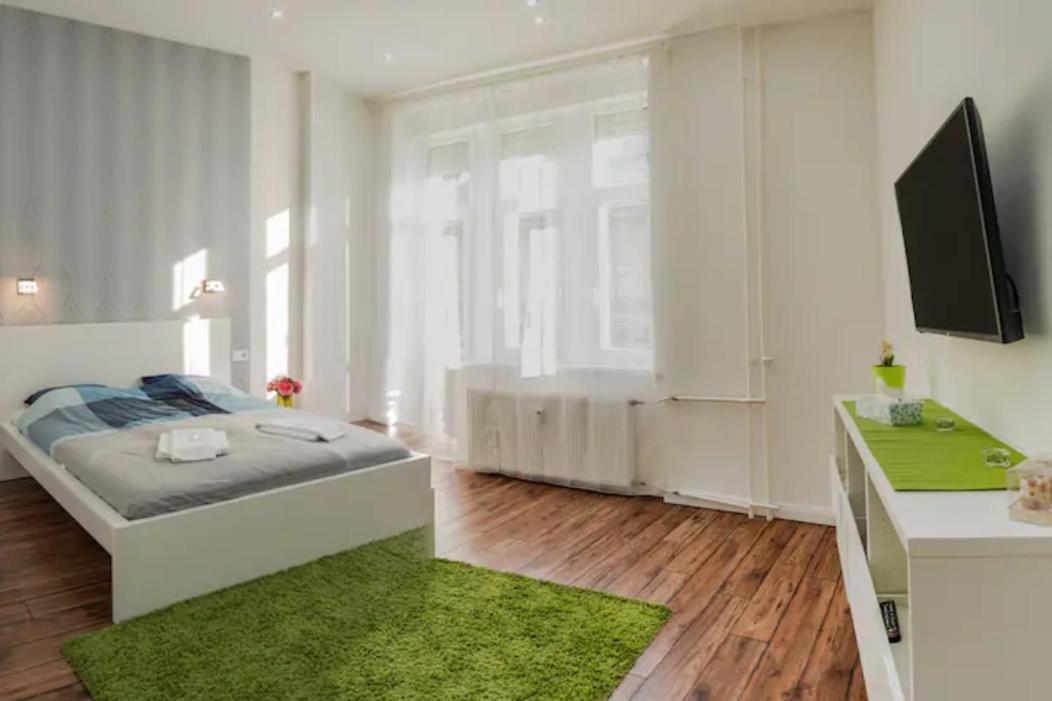 Hi-Bp Design Home Apartments In The Heart Of Budapest Bagian luar foto