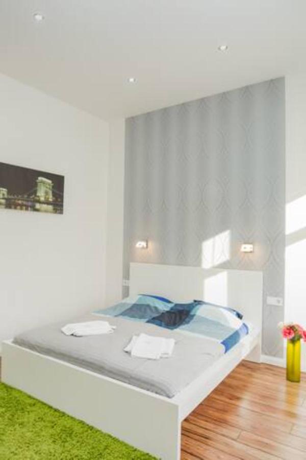 Hi-Bp Design Home Apartments In The Heart Of Budapest Bagian luar foto